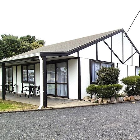 Magnolia Court Motel Opotiki Exterior photo