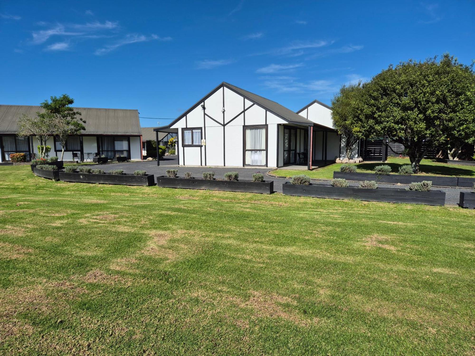 Magnolia Court Motel Opotiki Exterior photo