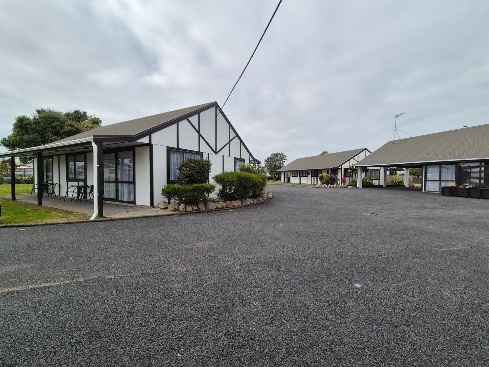 Magnolia Court Motel Opotiki Exterior photo